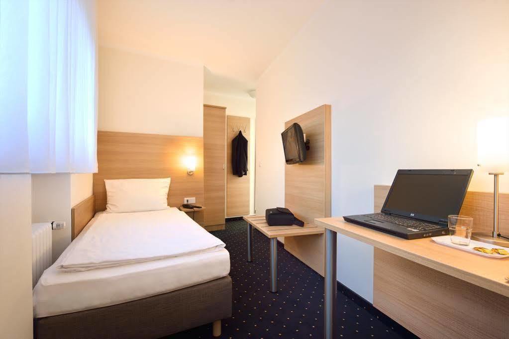 Hotel Celina Niederrheinischer Hof Krefeld Esterno foto