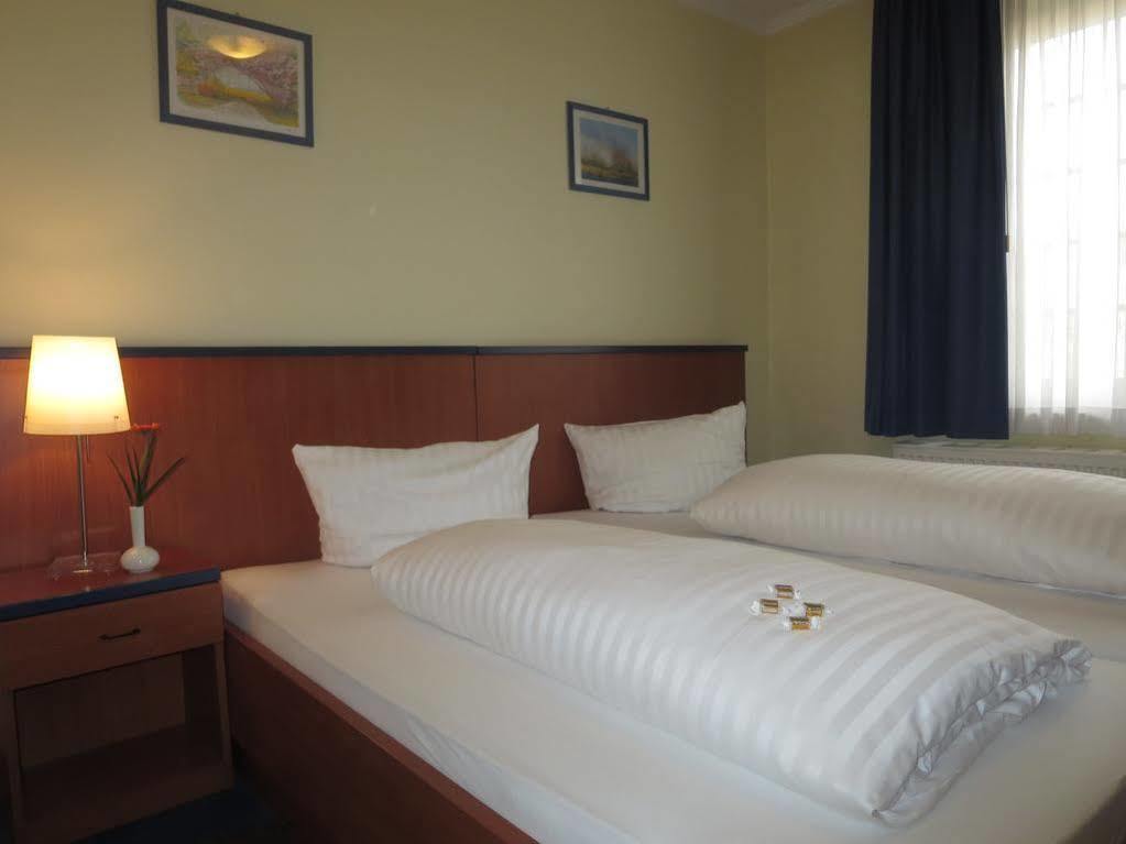 Hotel Celina Niederrheinischer Hof Krefeld Esterno foto